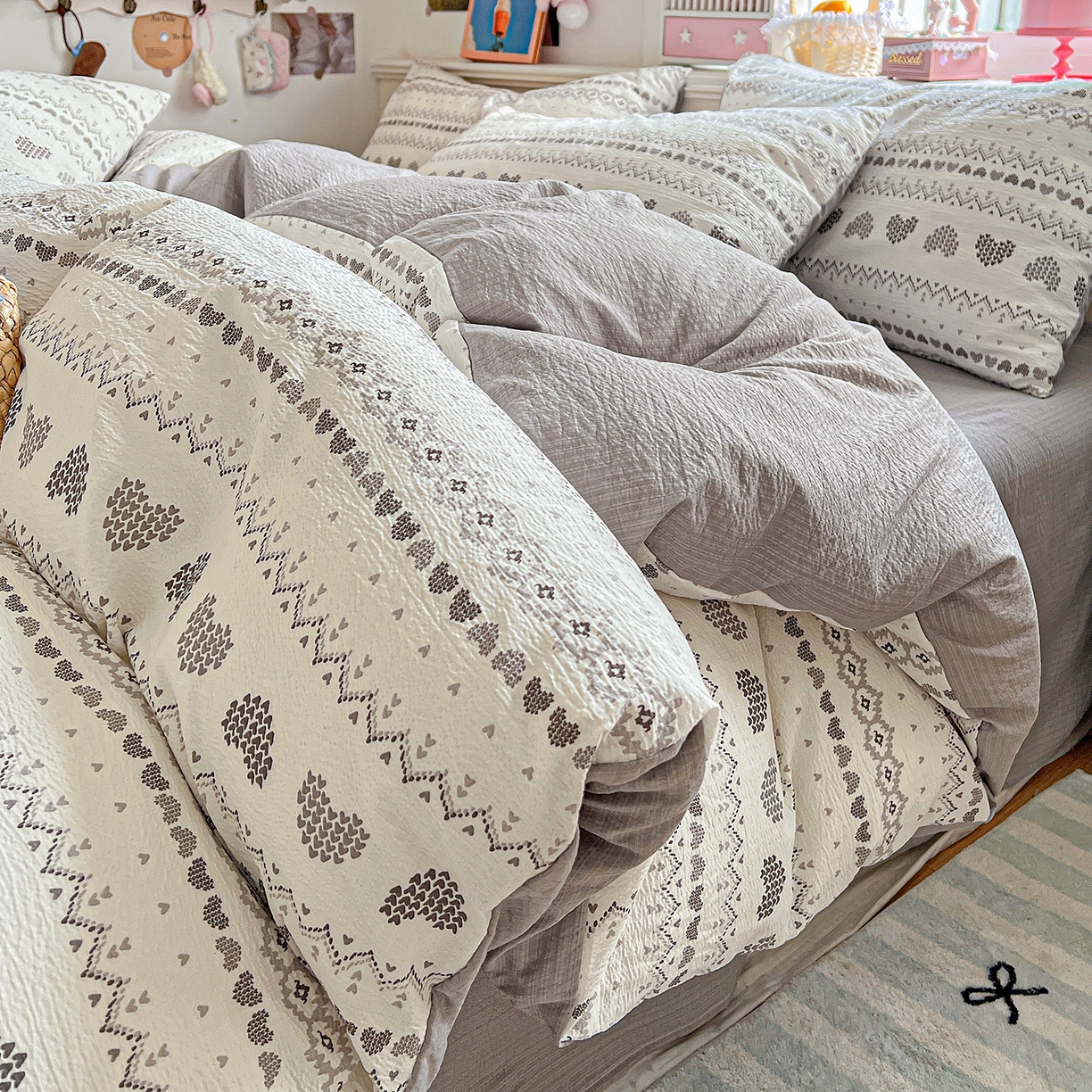 91家纺网 家纺一手货源 找家纺 N先生+V 13814689556 发大图/买家秀 2026春夏新款泡芙云感双层纱四件套 小确幸