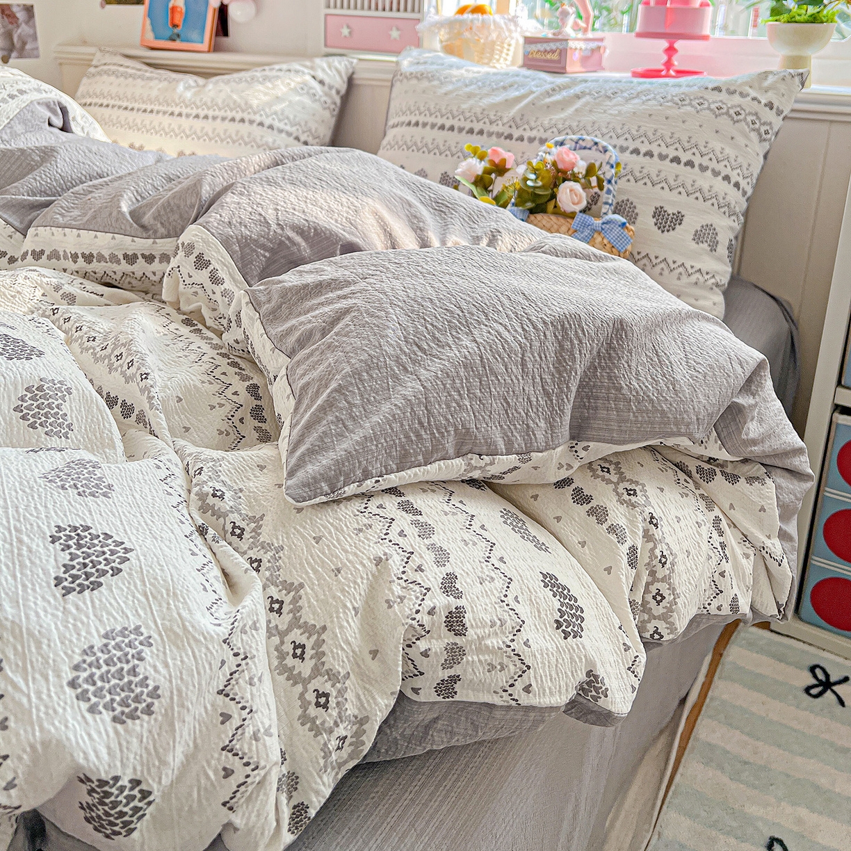 91家纺网 家纺一手货源 找家纺 N先生+V 13814689556 发大图/买家秀 2026春夏新款泡芙云感双层纱四件套 小确幸