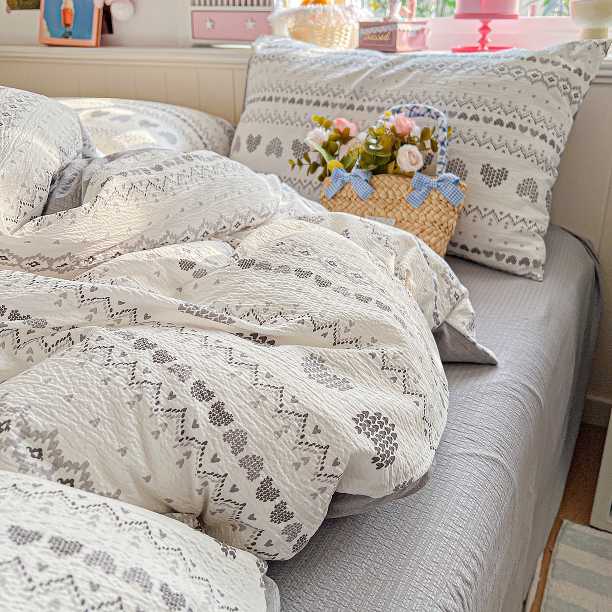 91家纺网 家纺一手货源 找家纺 N先生+V 13814689556 发大图/买家秀 2026春夏新款泡芙云感双层纱四件套 小确幸