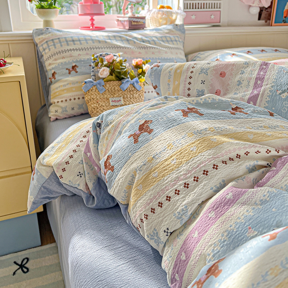 91家纺网 家纺一手货源 找家纺 N先生+V 13814689556 发大图/买家秀 2026春夏新款泡芙云感双层纱四件套 旋转木马