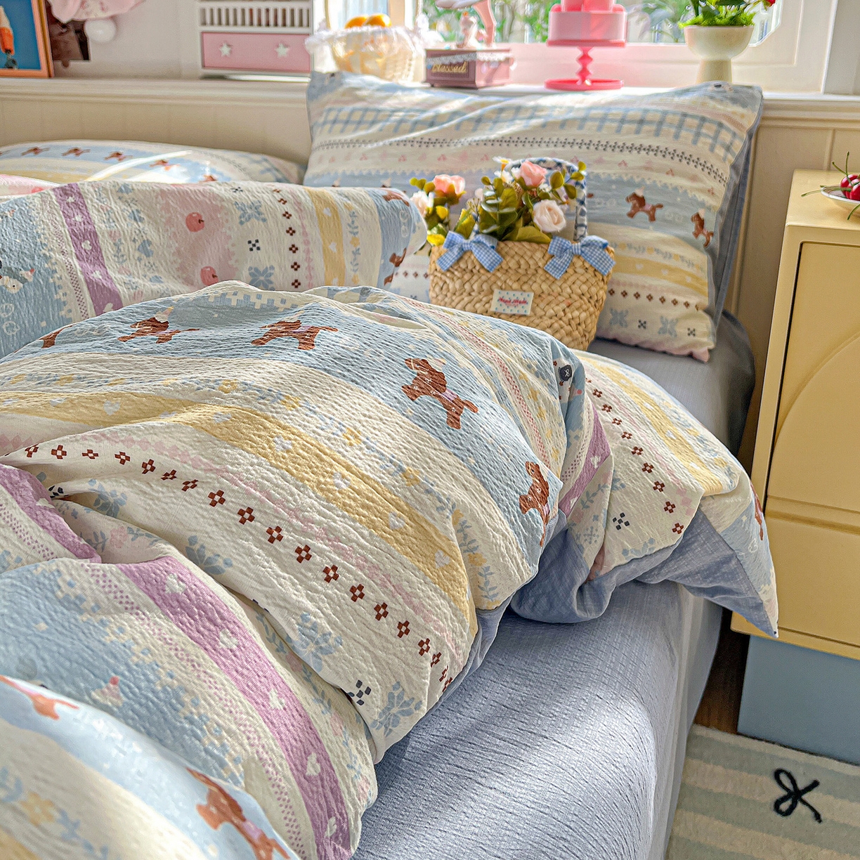 91家纺网 家纺一手货源 找家纺 N先生+V 13814689556 发大图/买家秀 2026春夏新款泡芙云感双层纱四件套 旋转木马