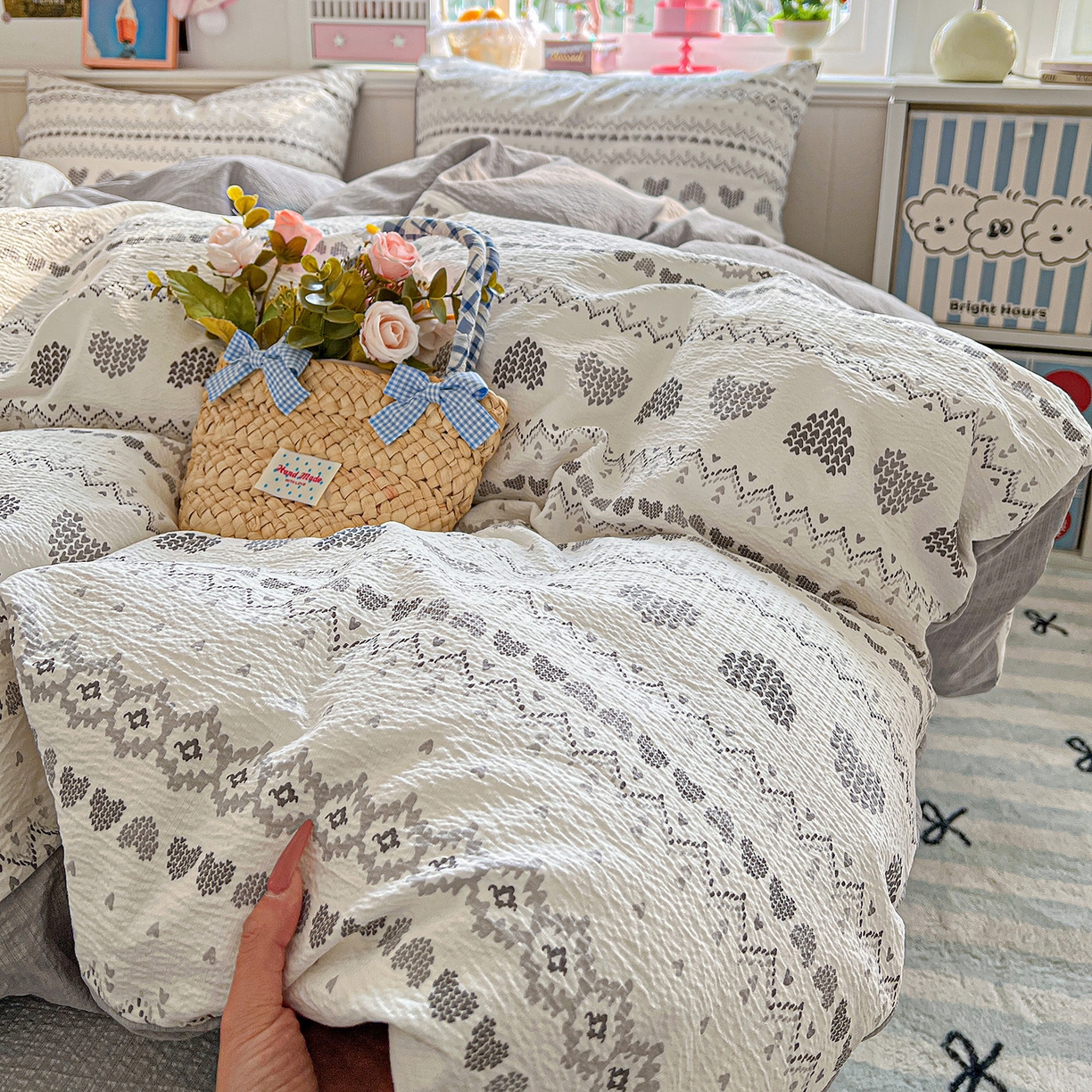 91家纺网 家纺一手货源 找家纺 （总）N先生+V 13814689556 发大图/买家秀 2026春夏新款泡芙云感双层纱四件套