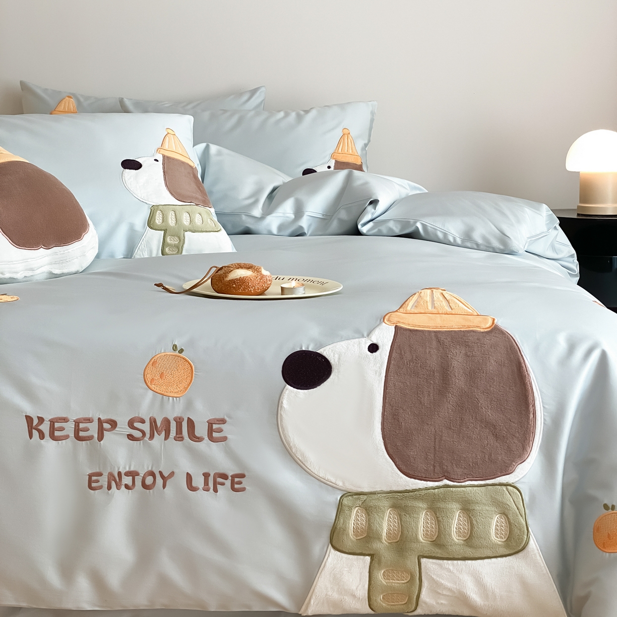 91家纺网 家纺一手货源 找家纺 云栖家居 2026全棉50支100S刺绣卡通四件套-大耳修狗 大耳狗-蓝