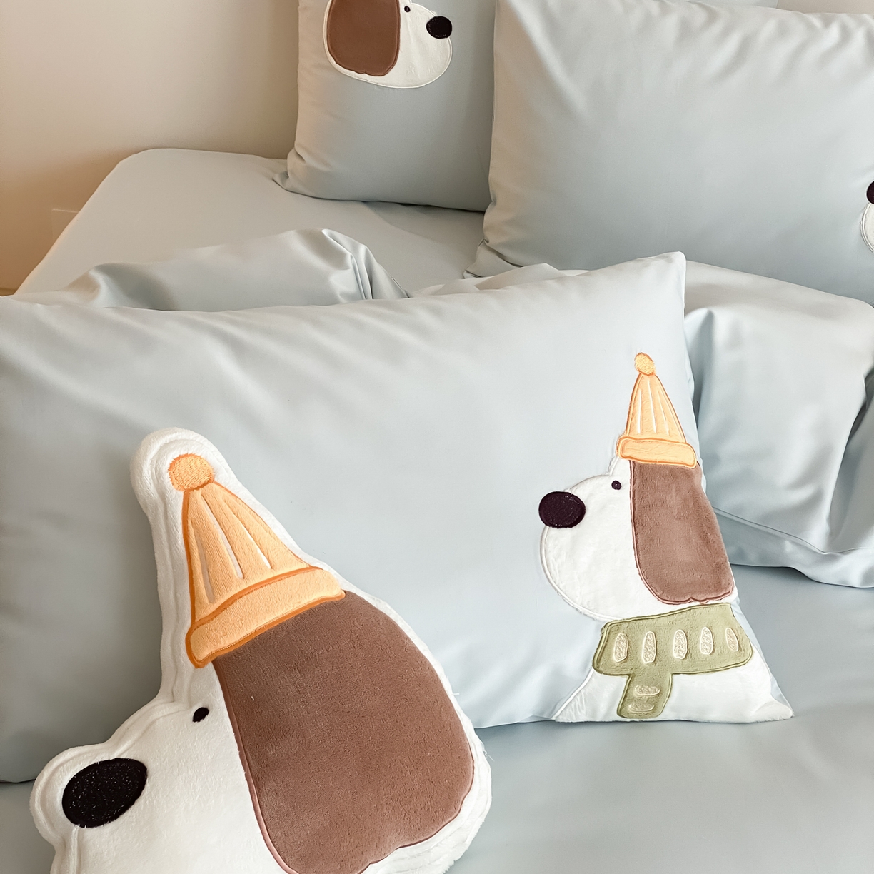 91家纺网 家纺一手货源 找家纺 云栖家居 2026全棉50支100S刺绣卡通四件套-大耳修狗 大耳狗-蓝