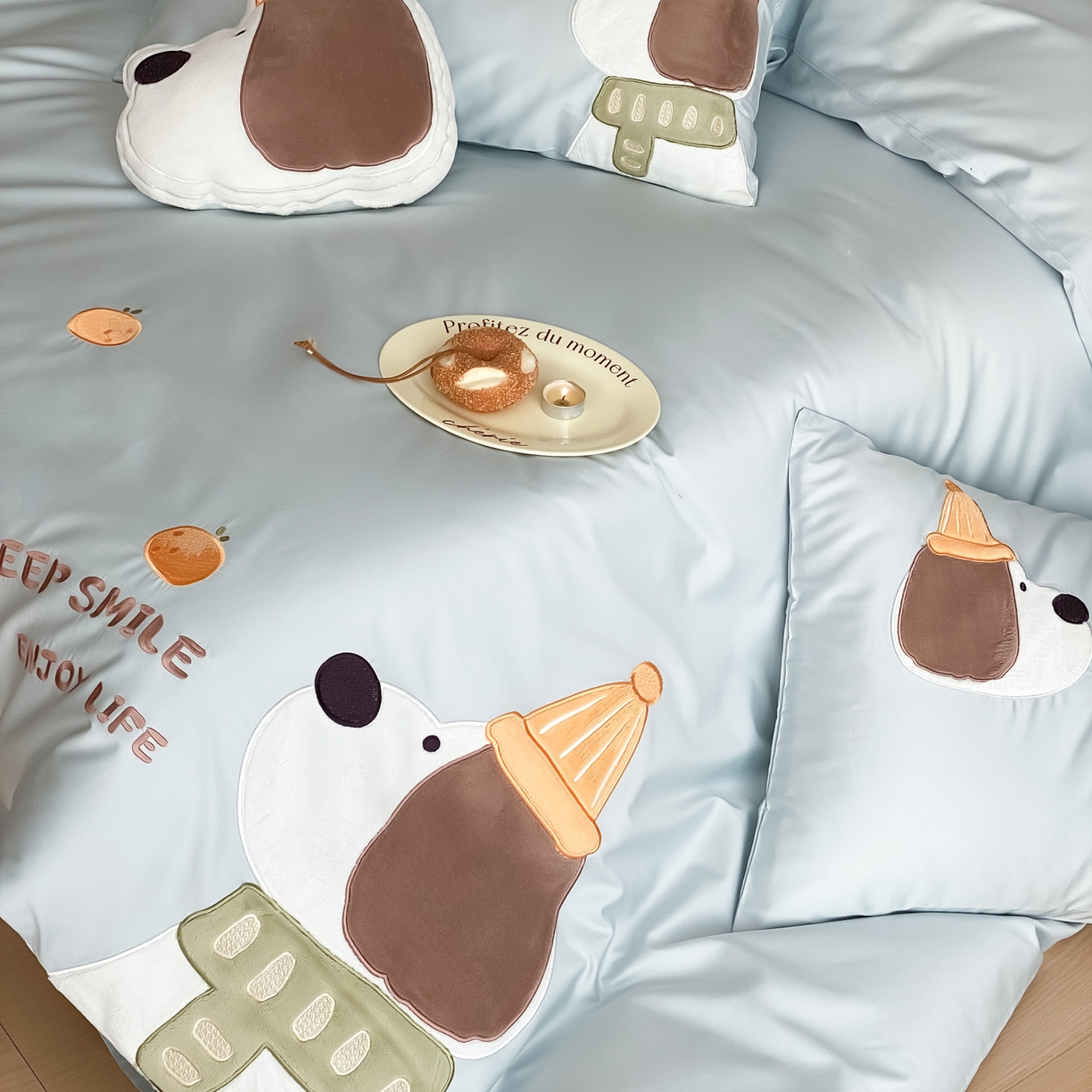 91家纺网 家纺一手货源 找家纺 云栖家居 2026全棉50支100S刺绣卡通四件套-大耳修狗 大耳狗-蓝