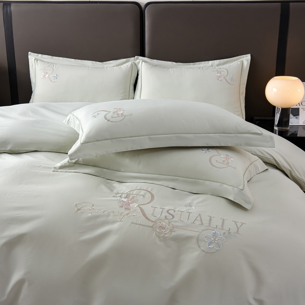 91家纺网 家纺一手货源 找家纺 森林雨 【素-凝绣】2026新款133x76高精密刺绣100%全棉四件套 春妍-春晨绿