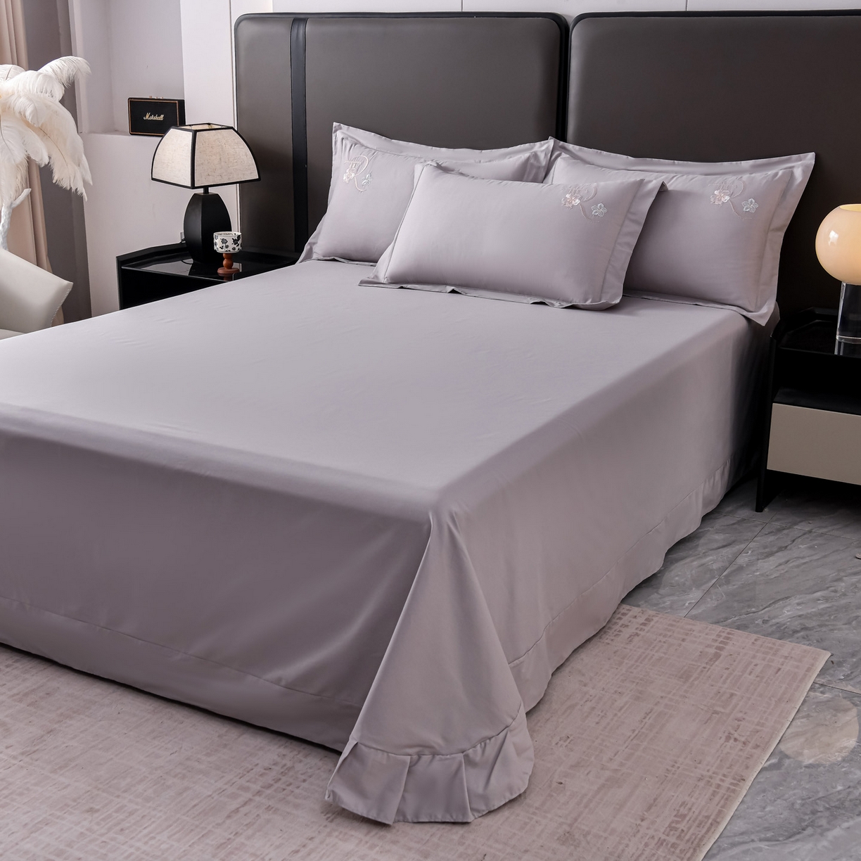 91家纺网 家纺一手货源 找家纺 森林雨 【素-凝绣】2026新款133x76高精密刺绣100%全棉四件套 春妍-鱼尾灰