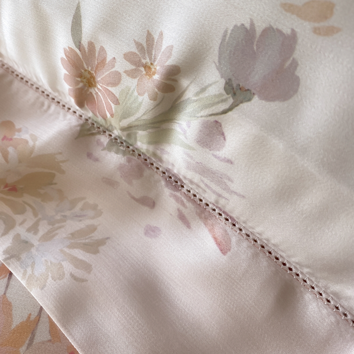 91家纺网 家纺一手货源 找家纺 云栖家居 2026新款春夏60支兰精天丝四件套-初夏 初夏-粉