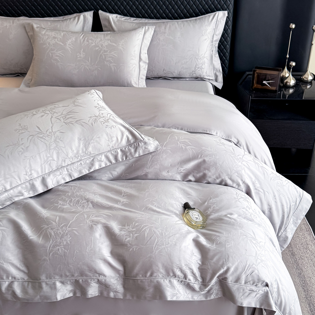 91家纺网 家纺一手货源 找家纺 森林雨 【翡-鎏光】2026高端双股50S新疆长绒棉提花埋绳工艺款四件套 兰亭序-水母灰