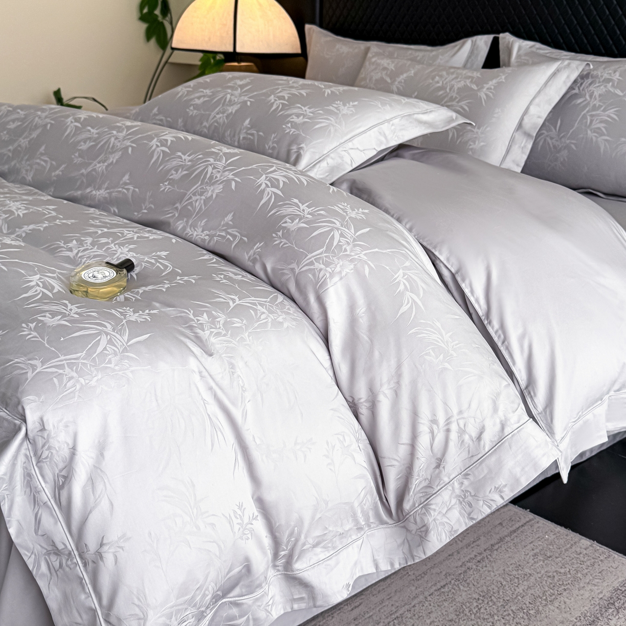 91家纺网 家纺一手货源 找家纺 森林雨 【翡-鎏光】2026高端双股50S新疆长绒棉提花埋绳工艺款四件套 兰亭序-水母灰