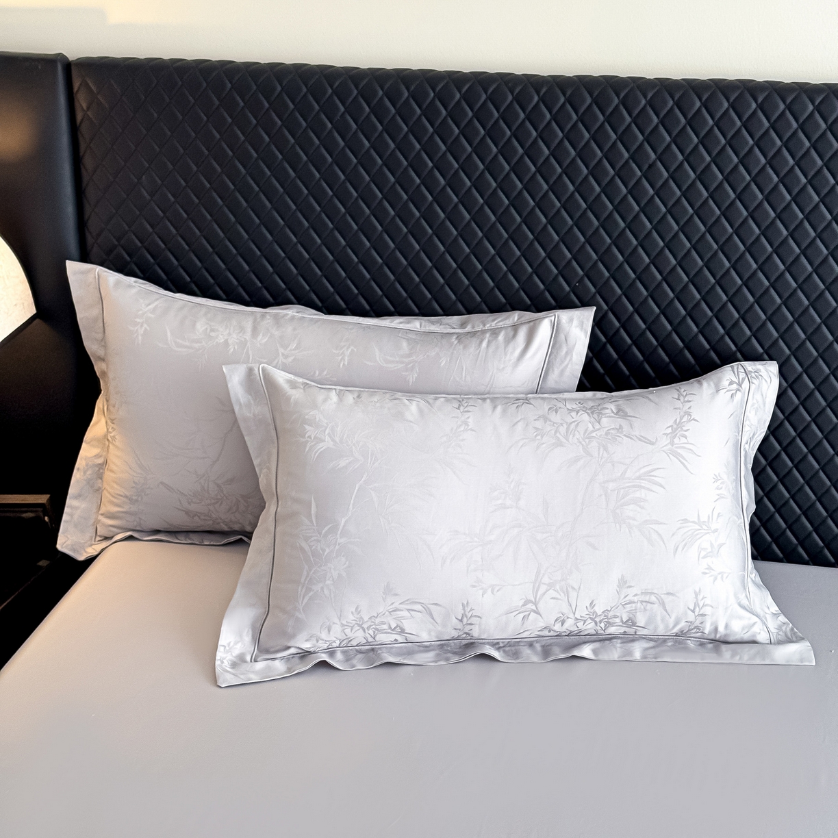 91家纺网 家纺一手货源 找家纺 森林雨 【翡-鎏光】2026高端双股50S新疆长绒棉提花埋绳工艺款四件套 兰亭序-水母灰