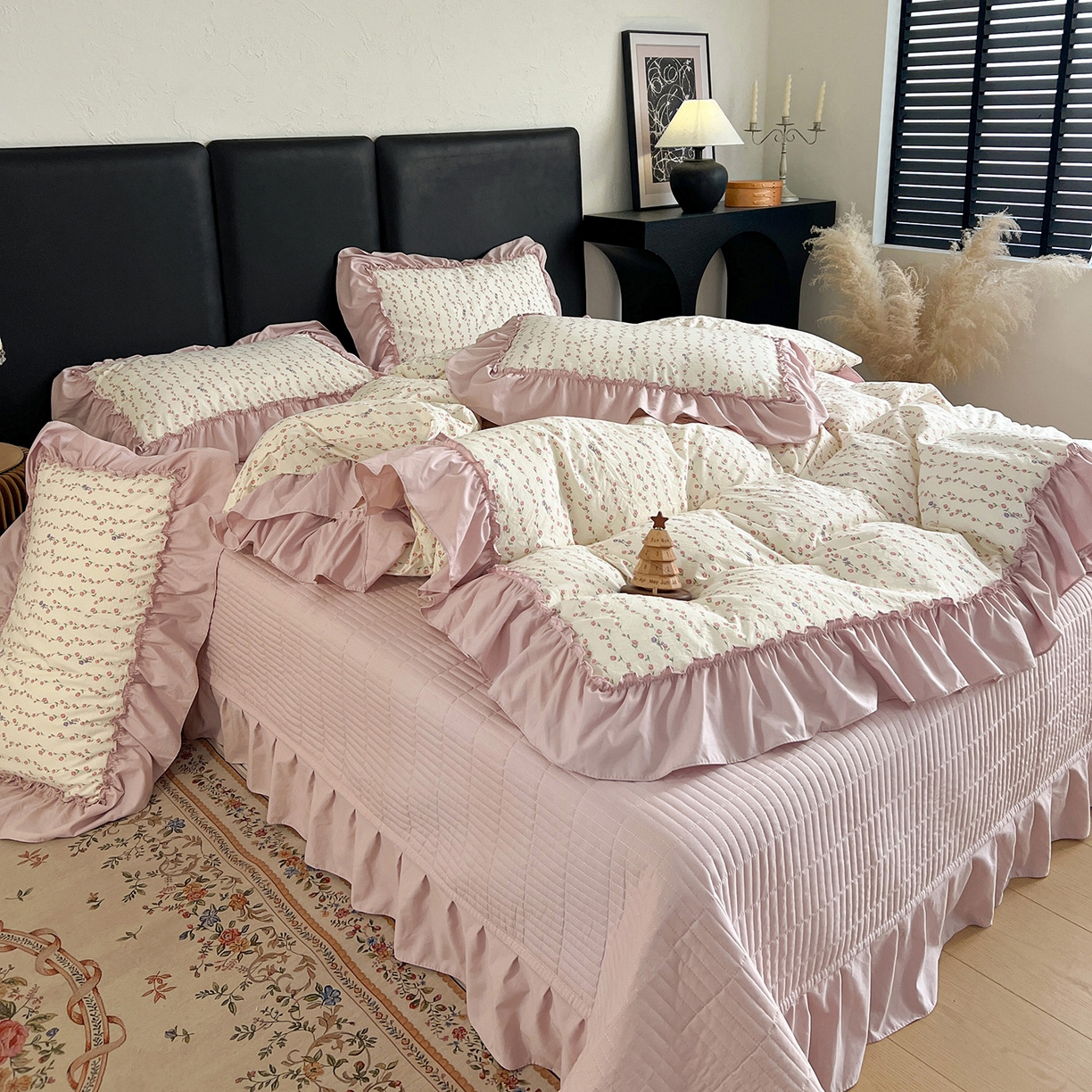 91家纺网 家纺一手货源 找家纺 梦莱斯 2026新款韩系古法韩国水洗棉云棉大布袋法式浪漫大花边床盖四件套 粉樱小碎花