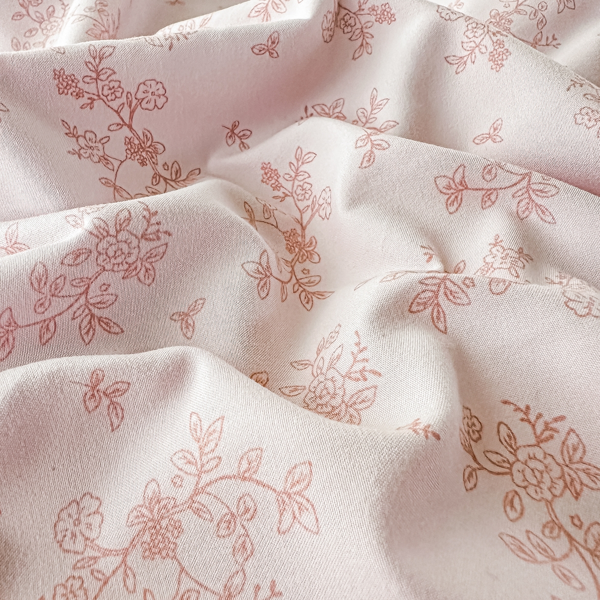 91家纺网 家纺一手货源 找家纺 梓之赫 2026新款古法水洗云感棉四件套 花漾集