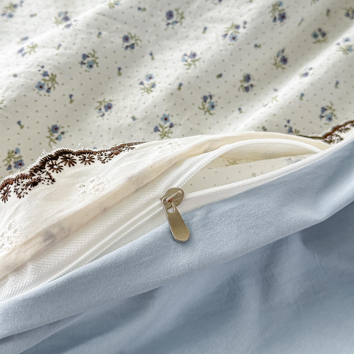 91家纺网 家纺一手货源 找家纺 梓之赫 2026新款古法水洗云感棉四件套 小熊依梦-蓝