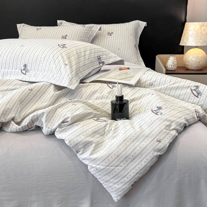 91家纺网 家纺一手货源 找家纺 繁花家居 2026凉感云丝棉高克重冰感天丝绵四件套 童心木马