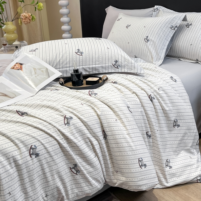 91家纺网 家纺一手货源 找家纺 繁花家居 2026凉感云丝棉高克重冰感天丝绵四件套 童心木马