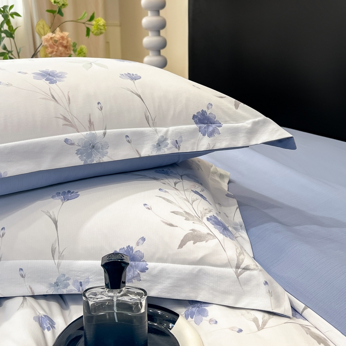 91家纺网 家纺一手货源 找家纺 繁花家居 2026凉感云丝棉高克重冰感天丝绵四件套 一抹幽蓝