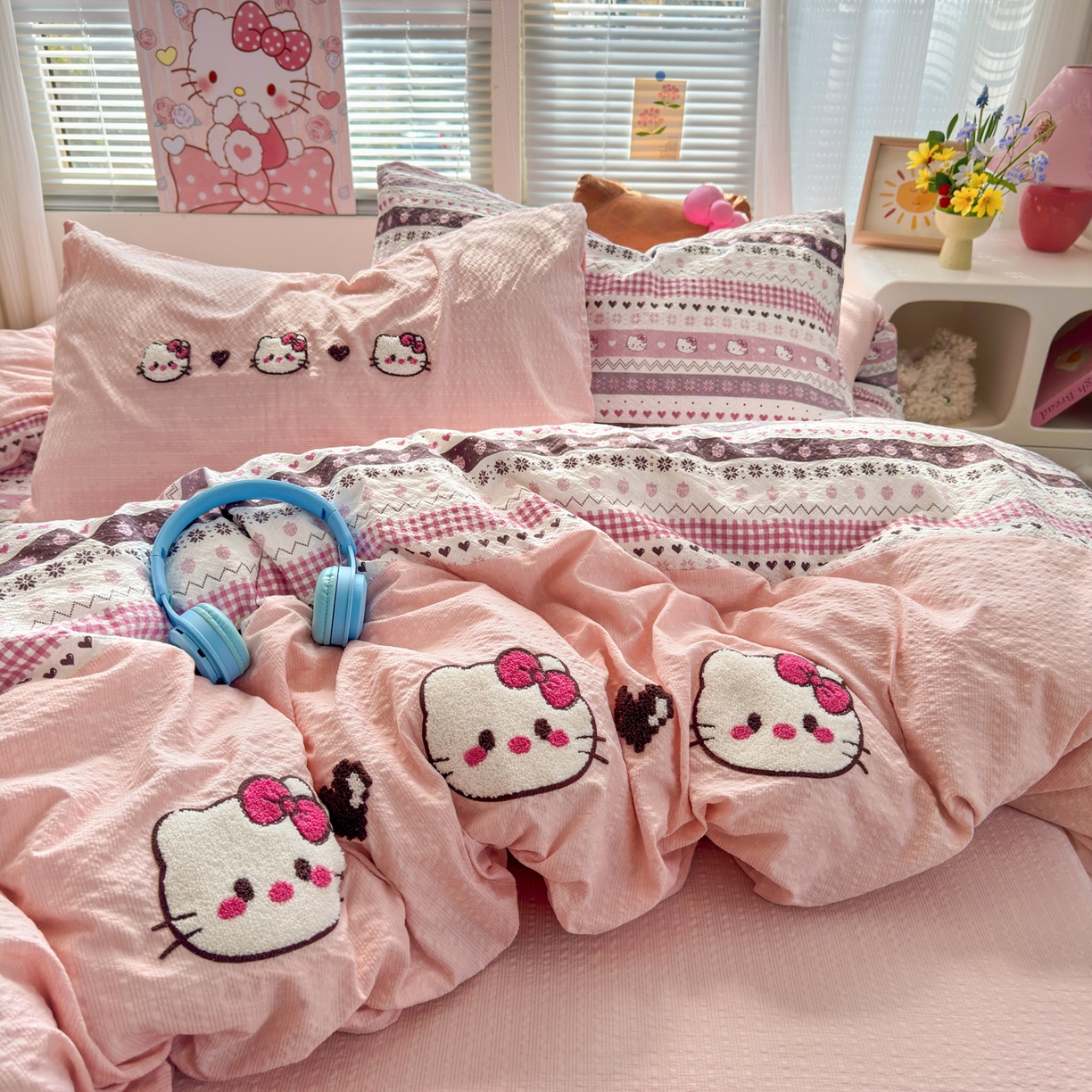 91家纺网 家纺一手货源 找家纺 三元色 2026新款泡芙费尔岛绣花四件套 费尔岛-甜心KT粉