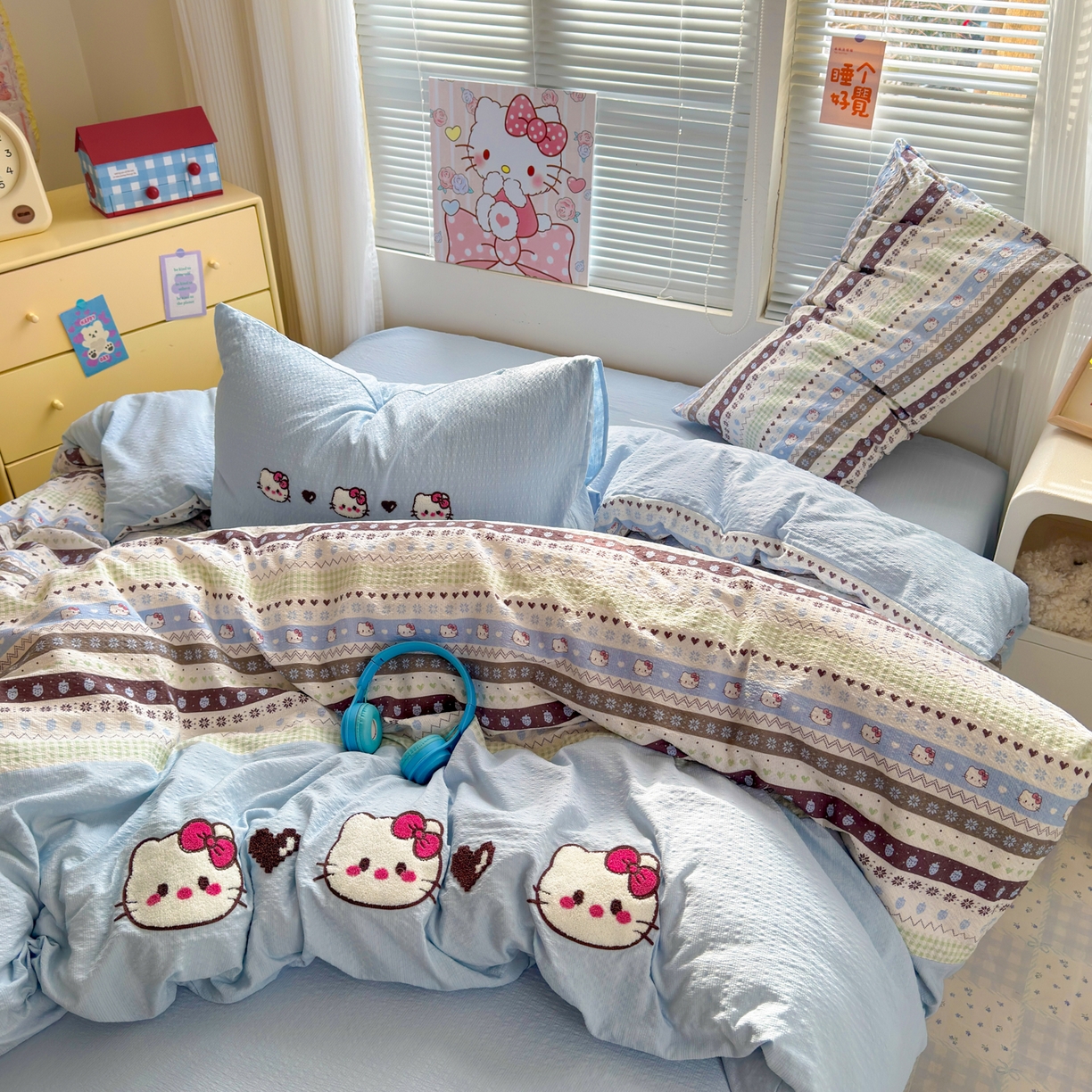 91家纺网 家纺一手货源 找家纺 三元色 2026新款泡芙费尔岛绣花四件套 费尔岛-甜心KT蓝