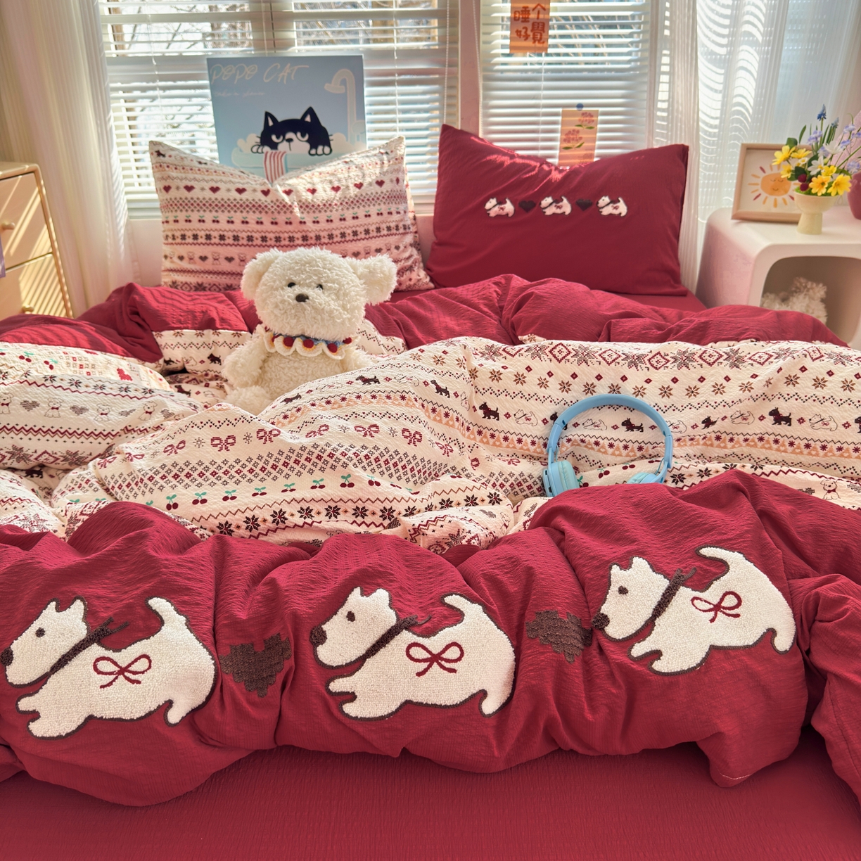 91家纺网 家纺一手货源 找家纺 三元色 2026新款泡芙费尔岛绣花四件套 费尔岛-心动小狗