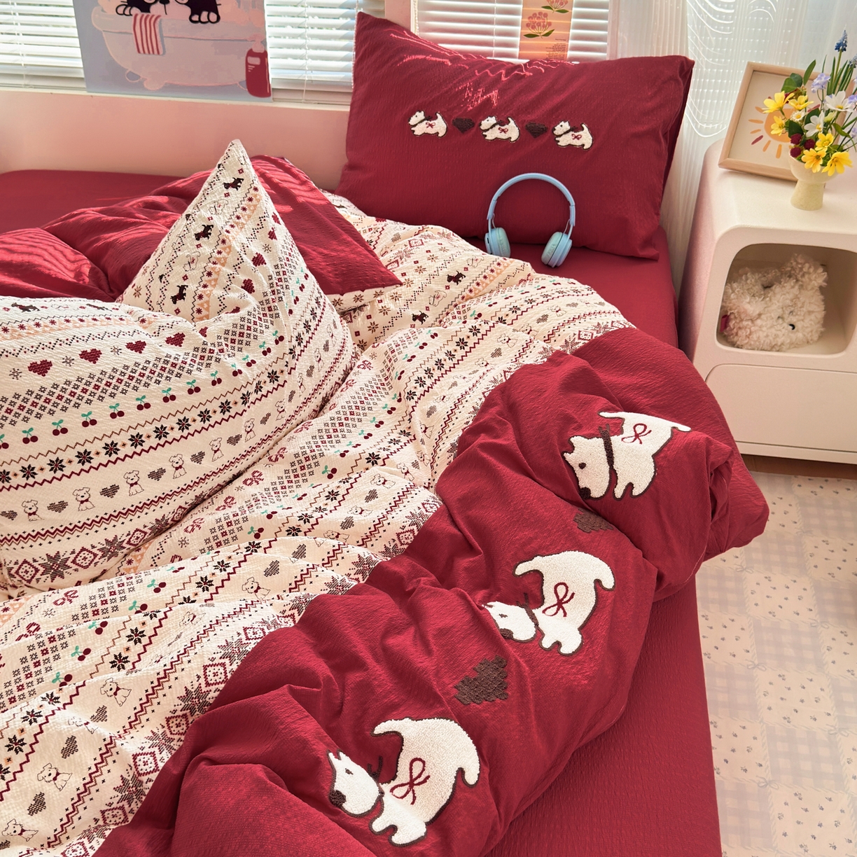 91家纺网 家纺一手货源 找家纺 三元色 2026新款泡芙费尔岛绣花四件套 费尔岛-心动小狗