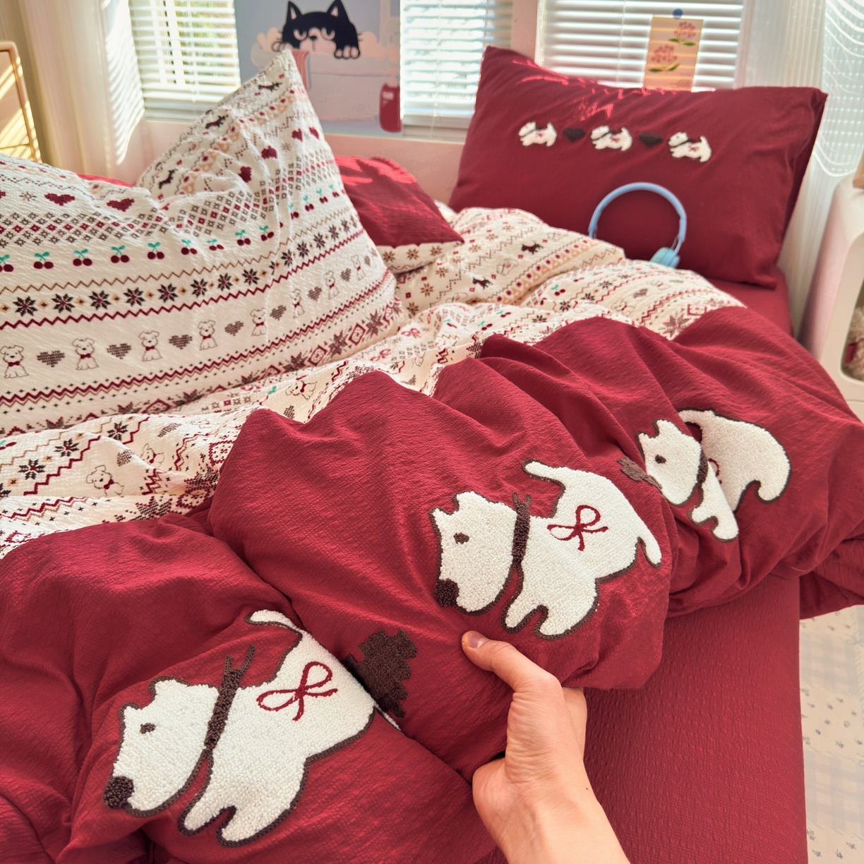 91家纺网 家纺一手货源 找家纺 三元色 2026新款泡芙费尔岛绣花四件套 费尔岛-心动小狗