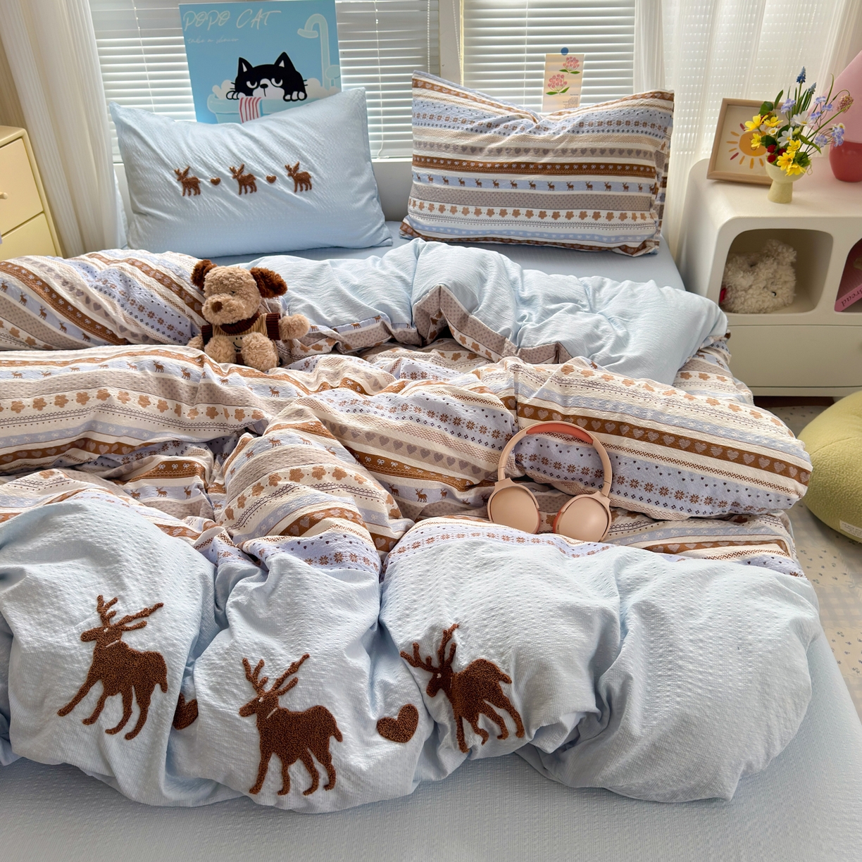 91家纺网 家纺一手货源 找家纺 三元色 2026新款泡芙费尔岛绣花四件套 费尔岛-心动驯鹿