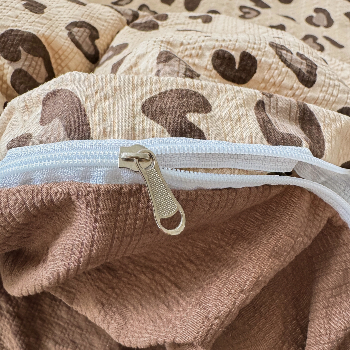 91家纺网 家纺一手货源 找家纺 （总）三元色 2026新款泡芙双层纱豹纹系列四件套