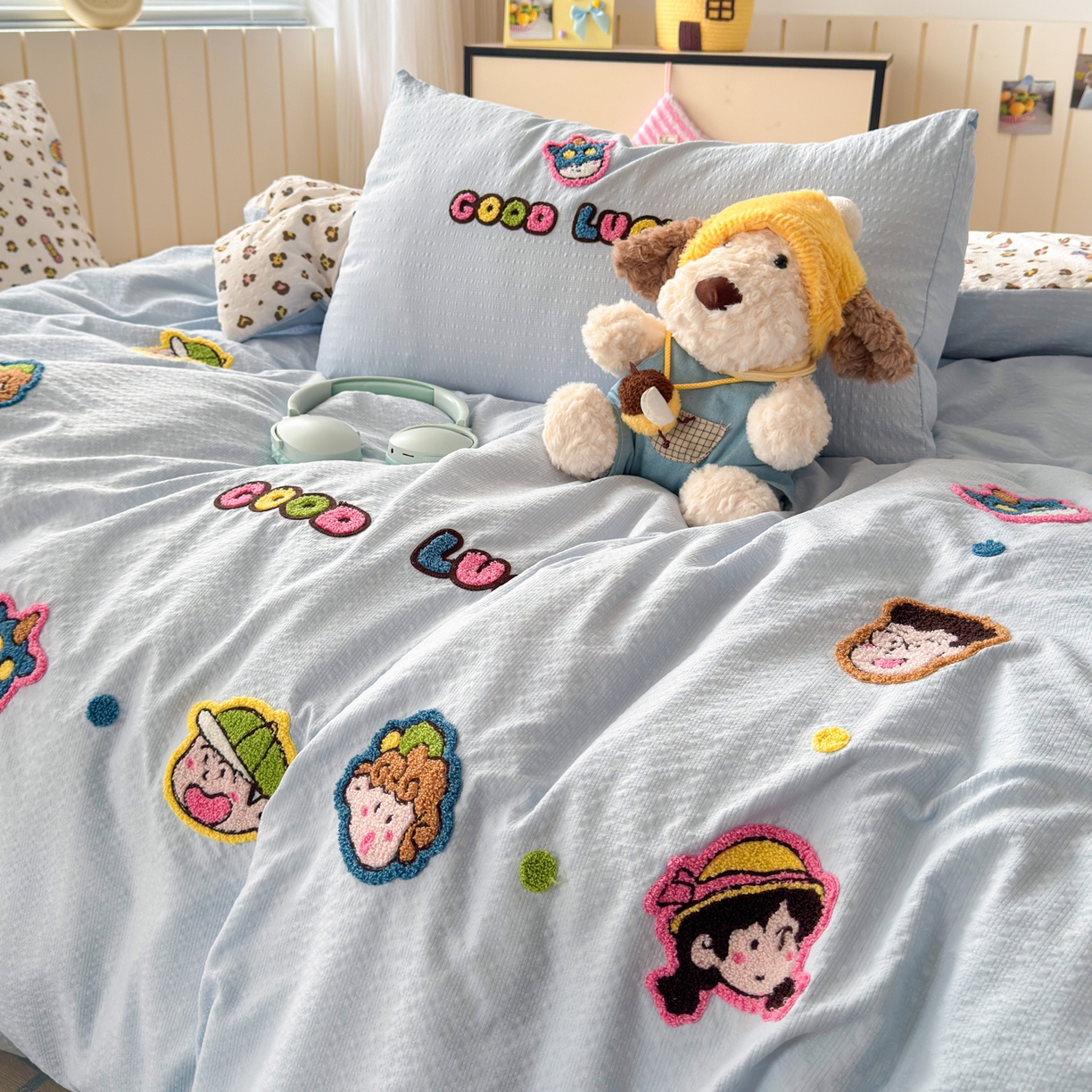 91家纺网 家纺一手货源 找家纺 三元色 2026新款泡芙双层纱豹纹系列四件套 野原一家-蓝