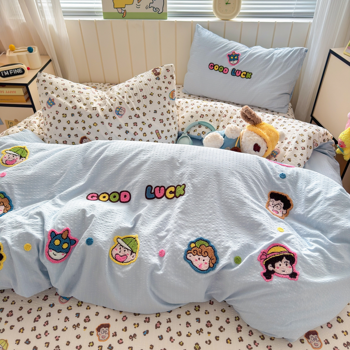 91家纺网 家纺一手货源 找家纺 三元色 2026新款泡芙双层纱豹纹系列四件套 野原一家-蓝