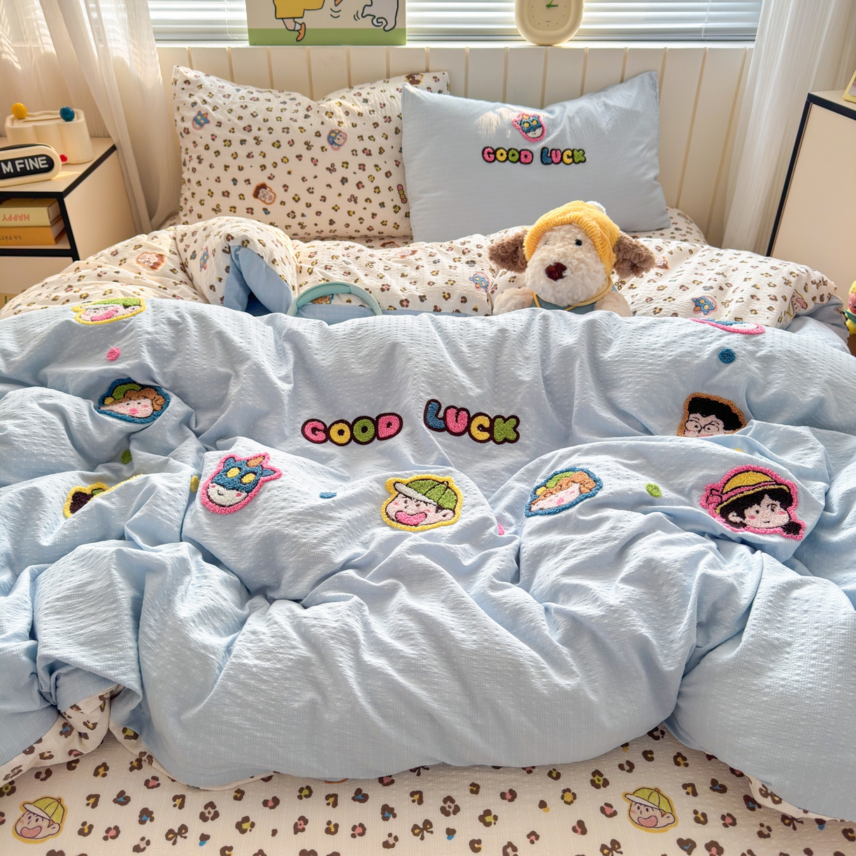 91家纺网 家纺一手货源 找家纺 三元色 2026新款泡芙双层纱豹纹系列四件套 野原一家-蓝