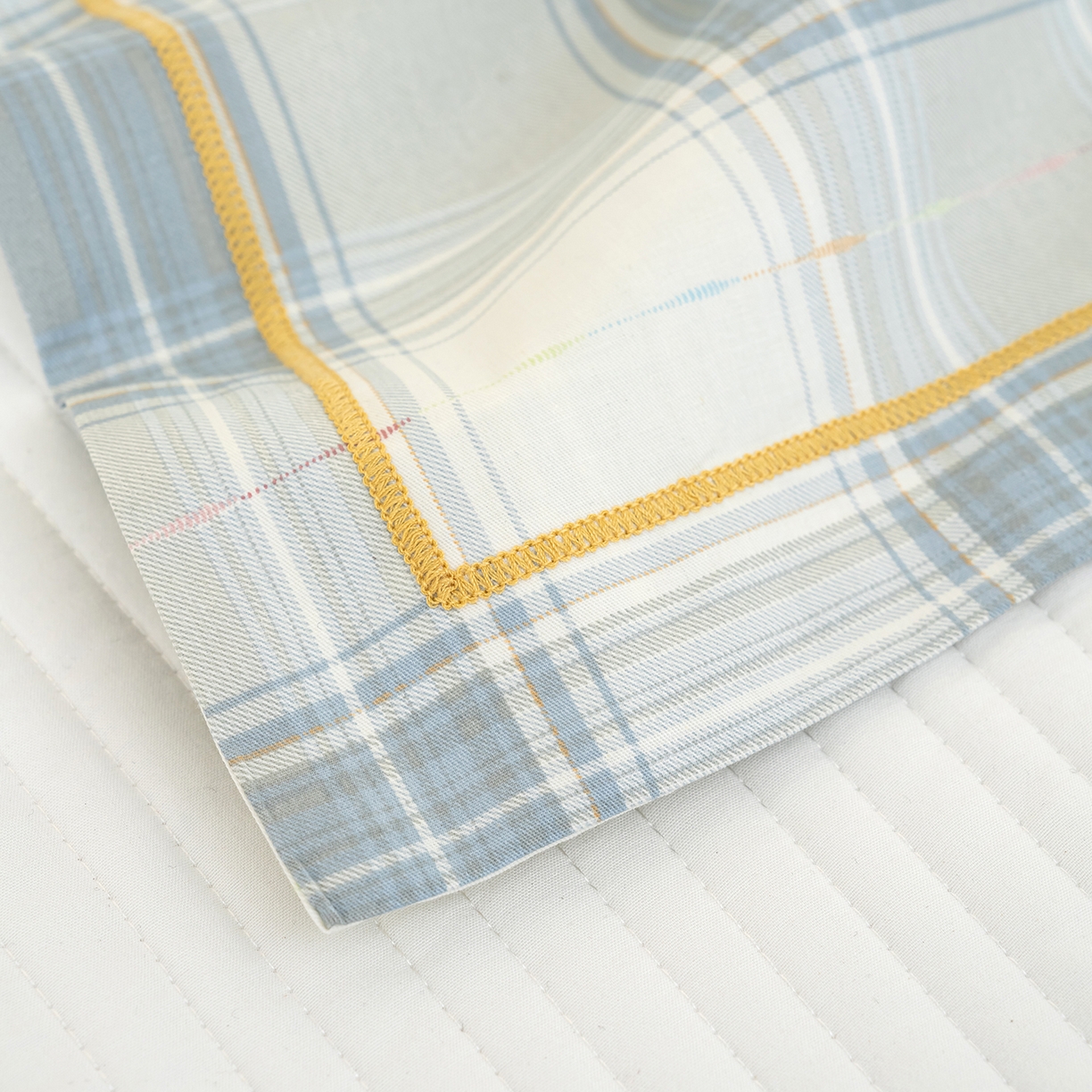 91家纺网 家纺一手货源 找家纺 良佐生活 2026新款40支铂金精梳全棉一字绣枕套 溪言-兰