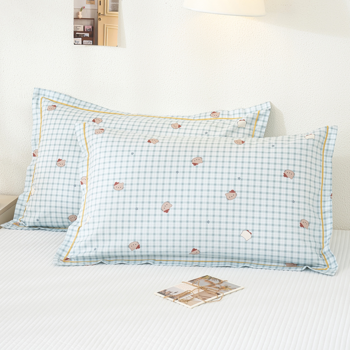 91家纺网 家纺一手货源 找家纺 良佐生活 2026新款40支铂金精梳全棉一字绣枕套 青格萌喵