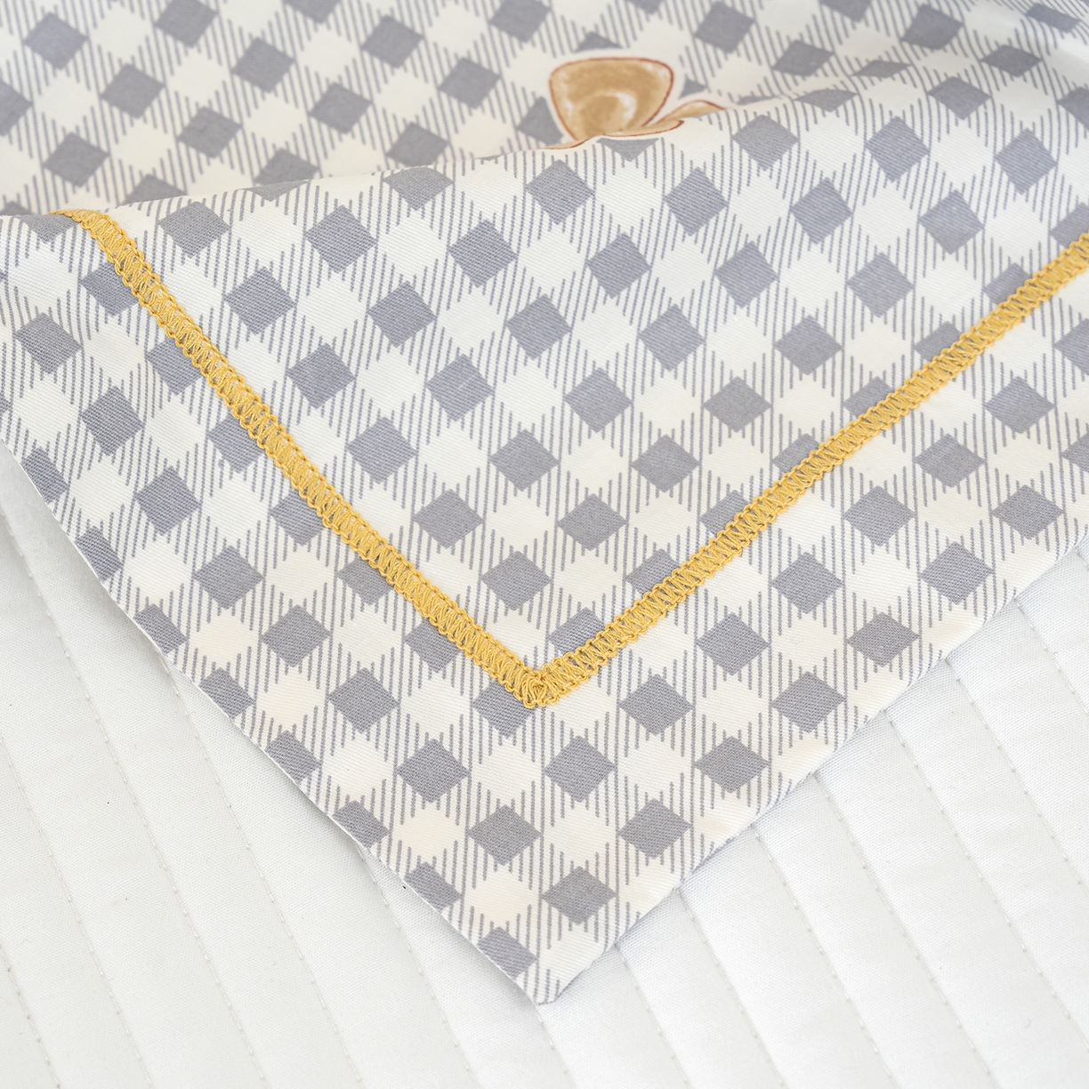 91家纺网 家纺一手货源 找家纺 良佐生活 2026新款40支铂金精梳全棉一字绣枕套 柚子小西