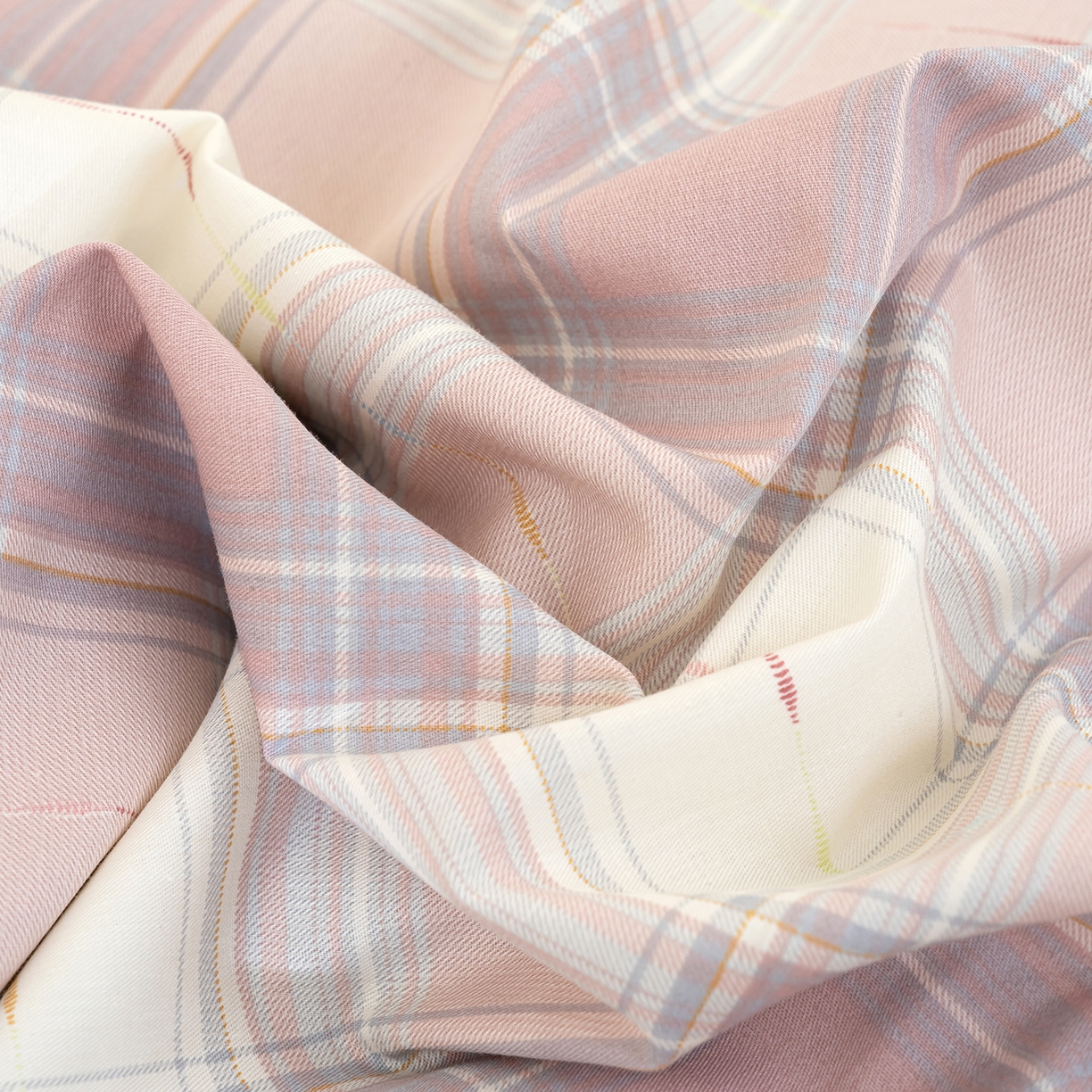 91家纺网 家纺一手货源 找家纺 良佐生活 2026新款40支铂金精梳全棉一字绣枕套 溪言-粉