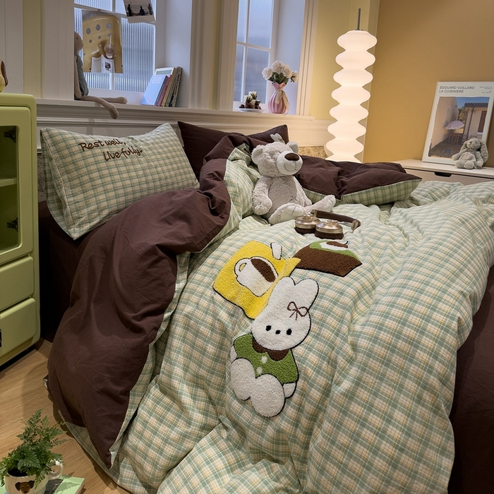 91家纺网 家纺一手货源 找家纺 麦田家纺 2026加密A类色织全棉纯棉水洗棉毛巾绣四件套 蛋糕小兔