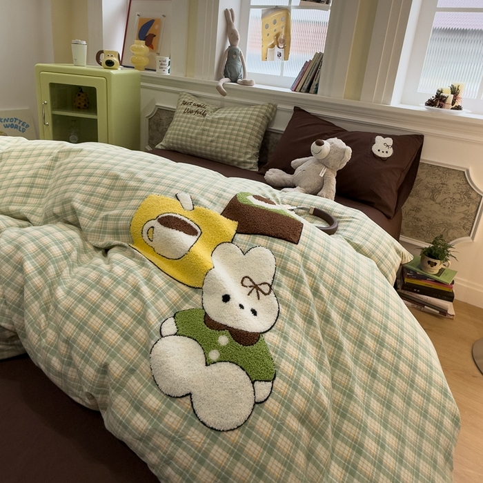 91家纺网 家纺一手货源 找家纺 麦田家纺 2026加密A类色织全棉纯棉水洗棉毛巾绣四件套 蛋糕小兔