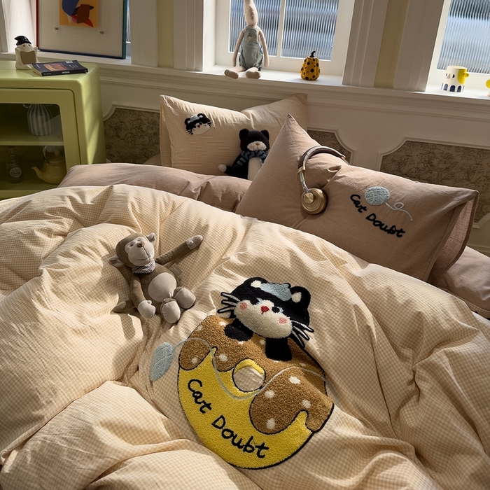 91家纺网 家纺一手货源 找家纺 麦田家纺 2026加密A类色织全棉纯棉水洗棉毛巾绣四件套 甜甜圈小猫