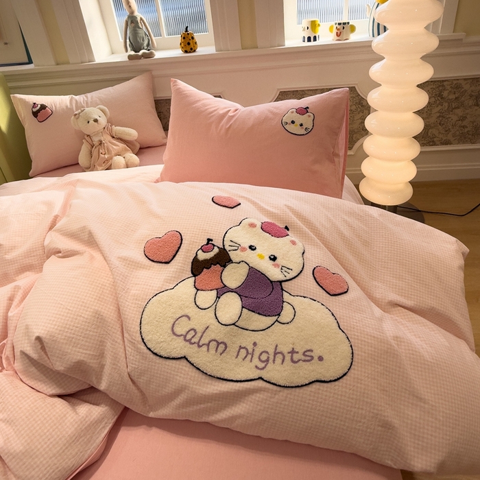 91家纺网 家纺一手货源 找家纺 麦田家纺 2026加密A类色织全棉纯棉水洗棉毛巾绣四件套 云朵KT