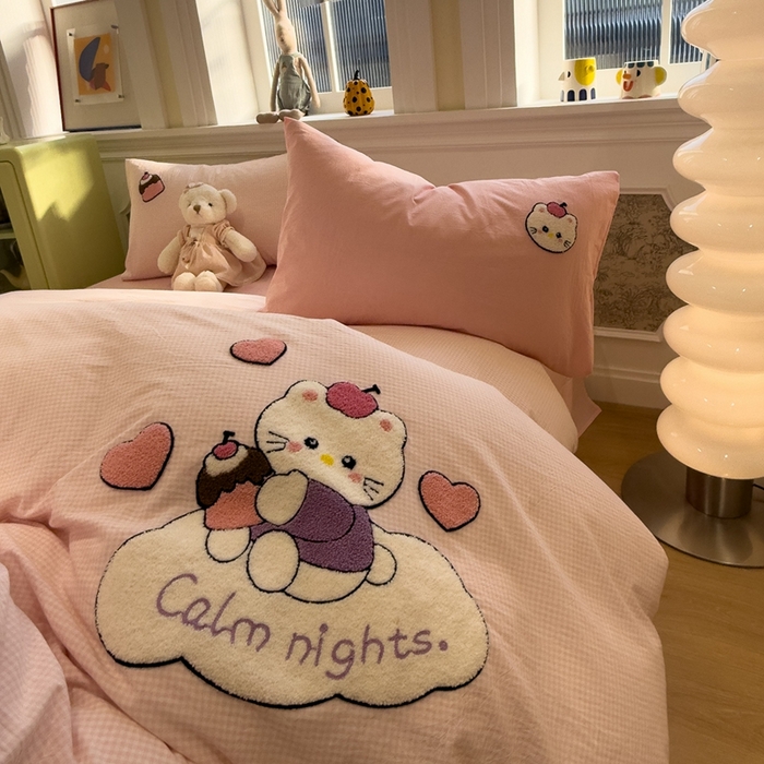 91家纺网 家纺一手货源 找家纺 麦田家纺 2026加密A类色织全棉纯棉水洗棉毛巾绣四件套 云朵KT