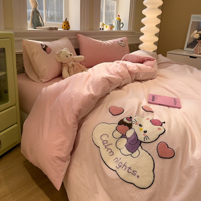 91家纺网 家纺一手货源 找家纺 麦田家纺 2026加密A类色织全棉纯棉水洗棉毛巾绣四件套 云朵KT