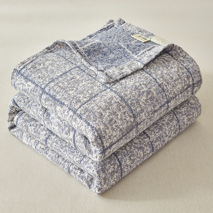 91家纺网 家纺一手货源 找家纺 悦然毛巾被 2026新款全棉纯棉三层水洗色织纱布毛巾被盖毯夏凉被空调被 清格慢居蓝