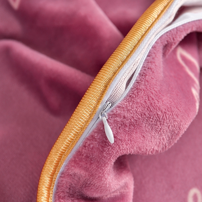 91家纺网 家纺一手货源 找家纺 诺梵家纺 2025新款8斤加厚保暖金貂绒牛奶绒印花四件套  向阳花开粉