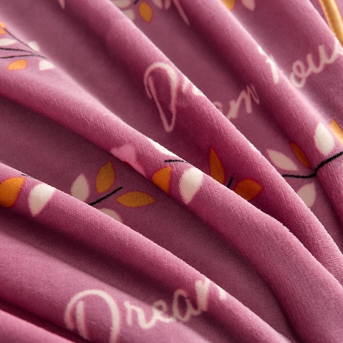 91家纺网 家纺一手货源 找家纺 诺梵家纺 2025新款8斤加厚保暖金貂绒牛奶绒印花四件套  向阳花开粉