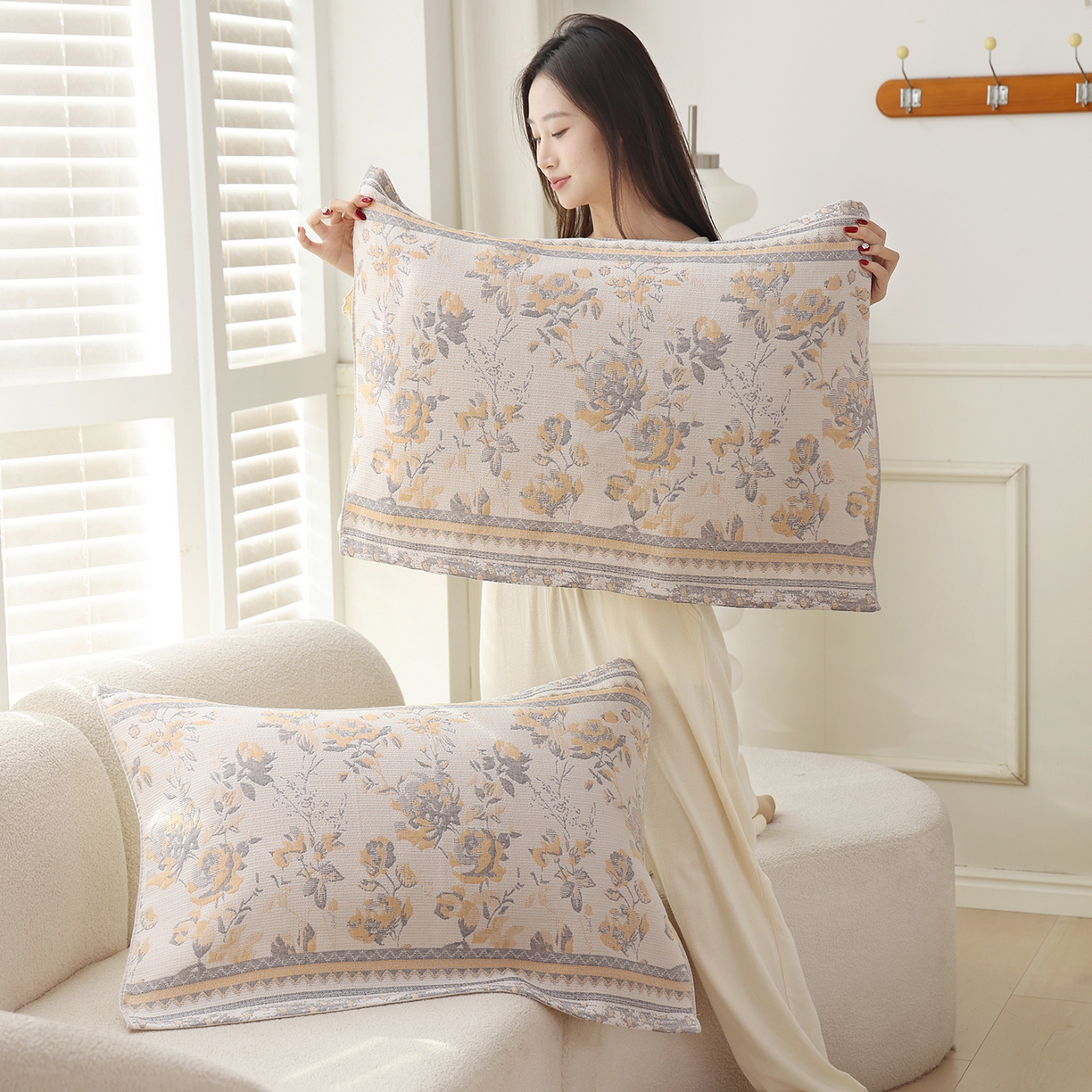 91家纺网 家纺一手货源 找家纺 朴尔家纺-毛巾被 2026新品多彩棉素雅色织提花纯棉纱布枕巾 锦瑟