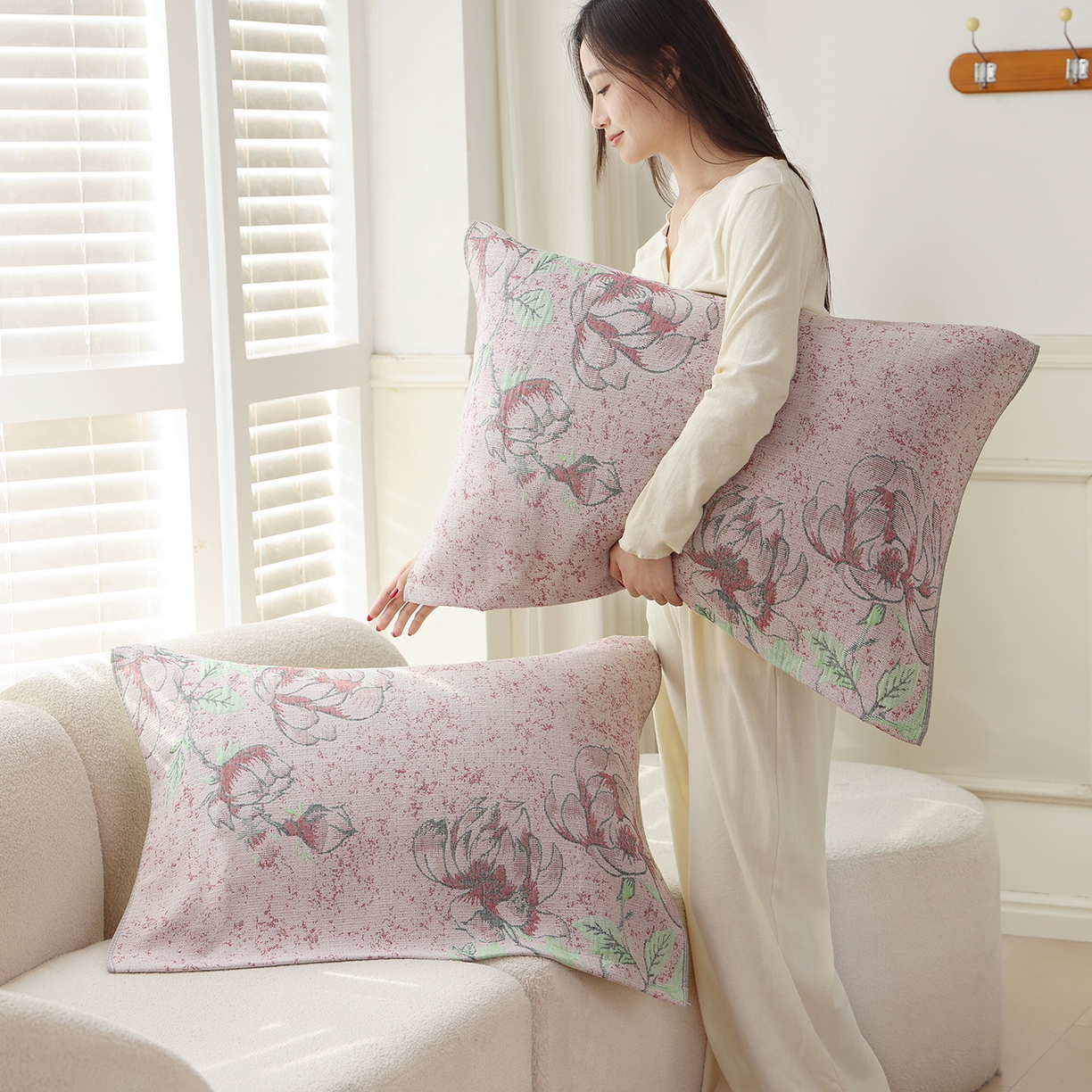 91家纺网 家纺一手货源 找家纺 朴尔家纺-毛巾被 2026新品多彩棉素雅色织提花纯棉纱布枕巾 灵动花语