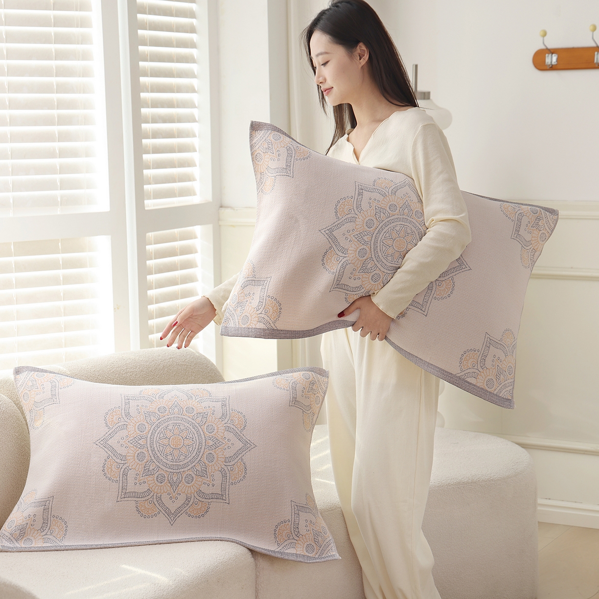 91家纺网 家纺一手货源 找家纺 朴尔家纺-毛巾被 2026新品多彩棉素雅色织提花纯棉纱布枕巾 洛拉