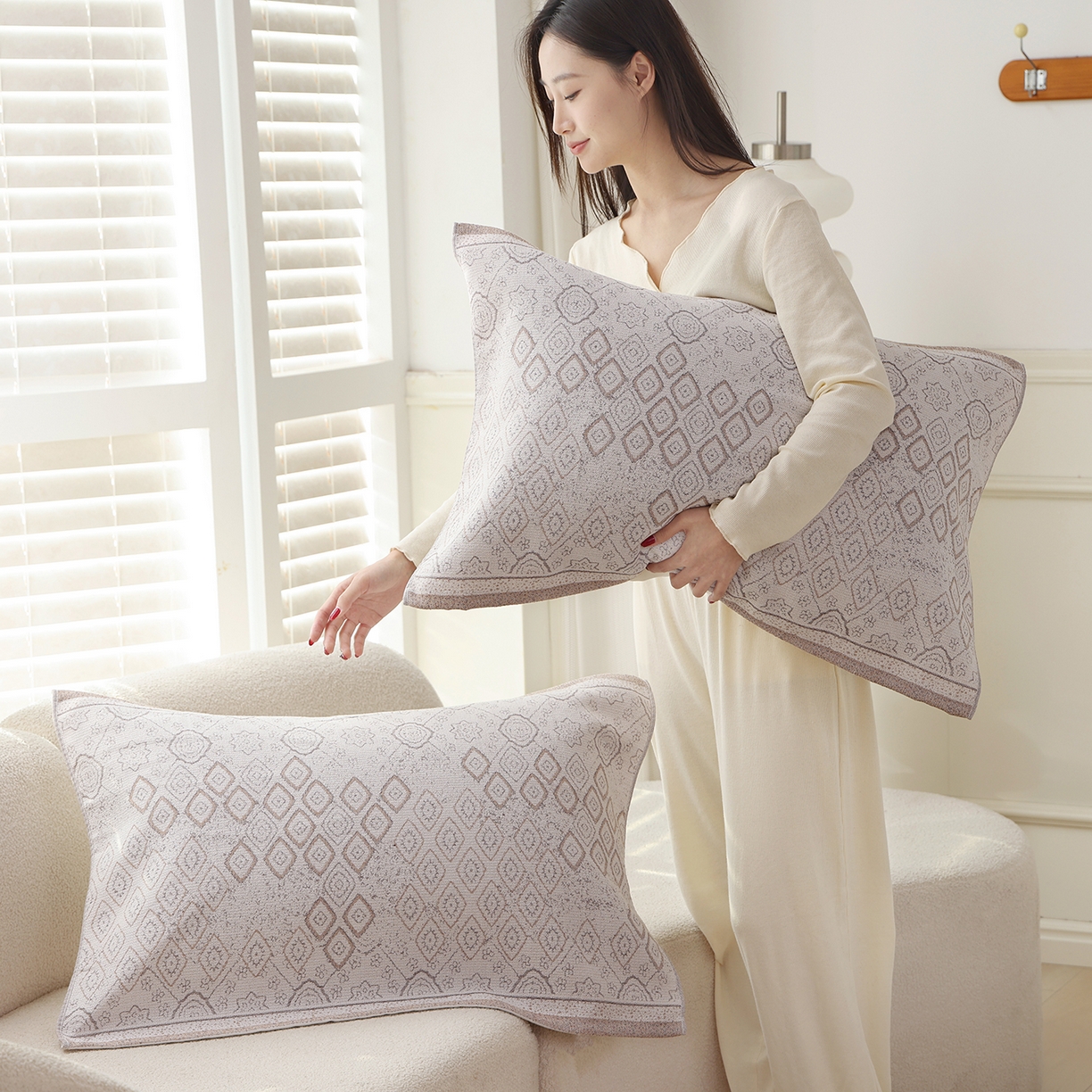 91家纺网 家纺一手货源 找家纺 朴尔家纺-毛巾被 2026新品多彩棉素雅色织提花纯棉纱布枕巾 山岚