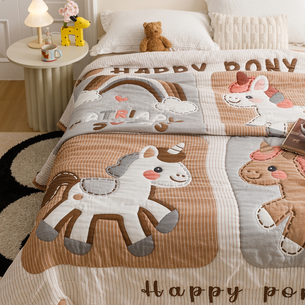 91家纺网 家纺一手货源 找家纺 朴尔家纺-毛巾被 2026新品纯棉云朵棉卡通独版十层加厚纱布泡芙被毛巾被 彩虹马