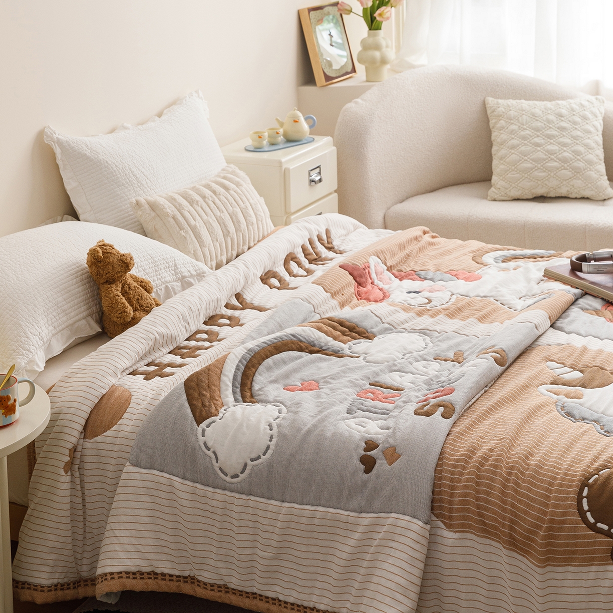 91家纺网 家纺一手货源 找家纺 朴尔家纺-毛巾被 2026新品纯棉云朵棉卡通独版十层加厚纱布泡芙被毛巾被 彩虹马